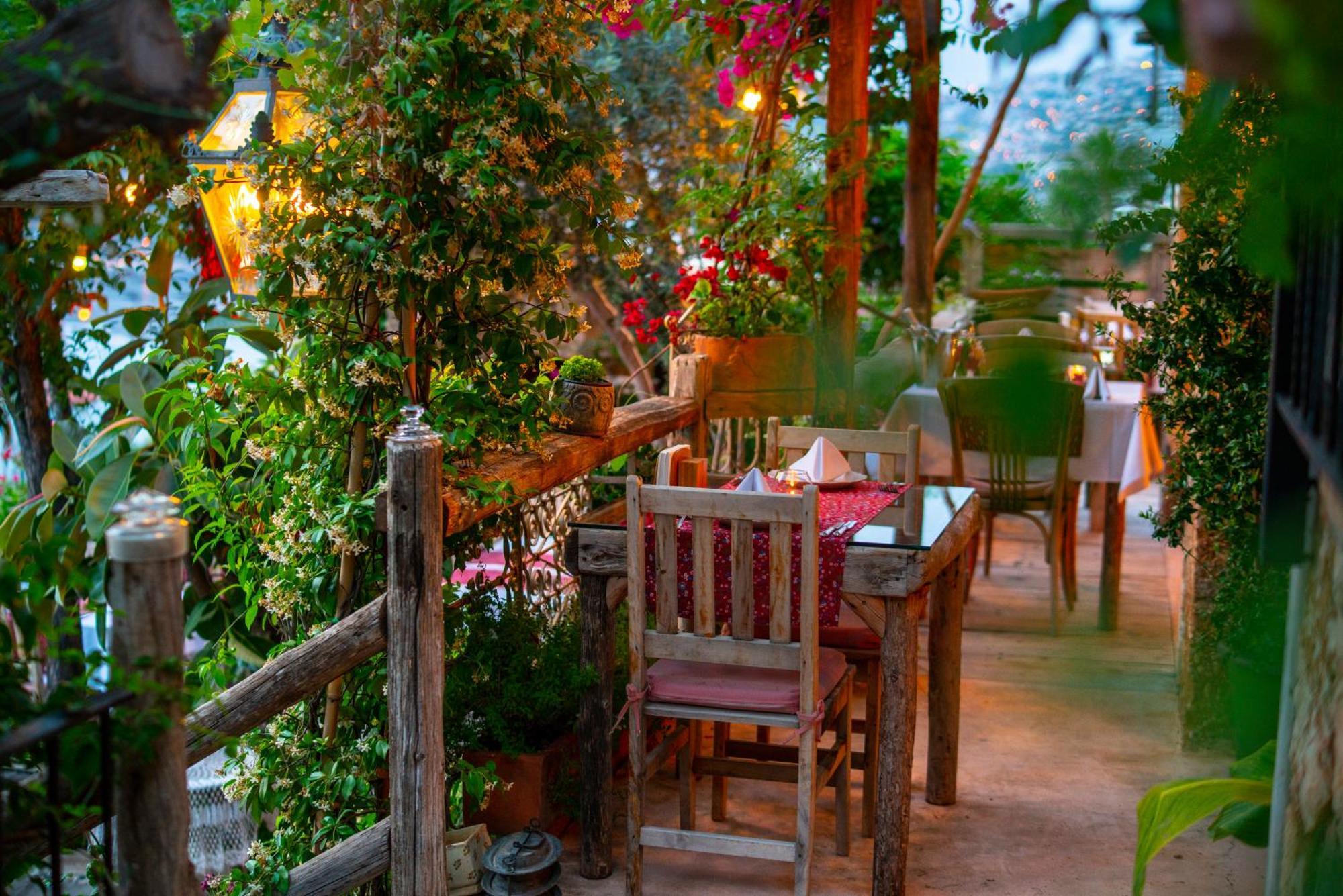 Fidanka Hotel Kalkan Exterior photo
